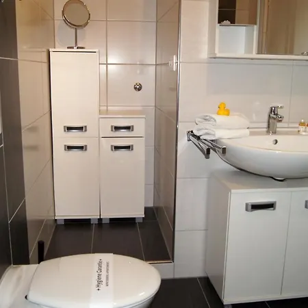 Apartment 21111